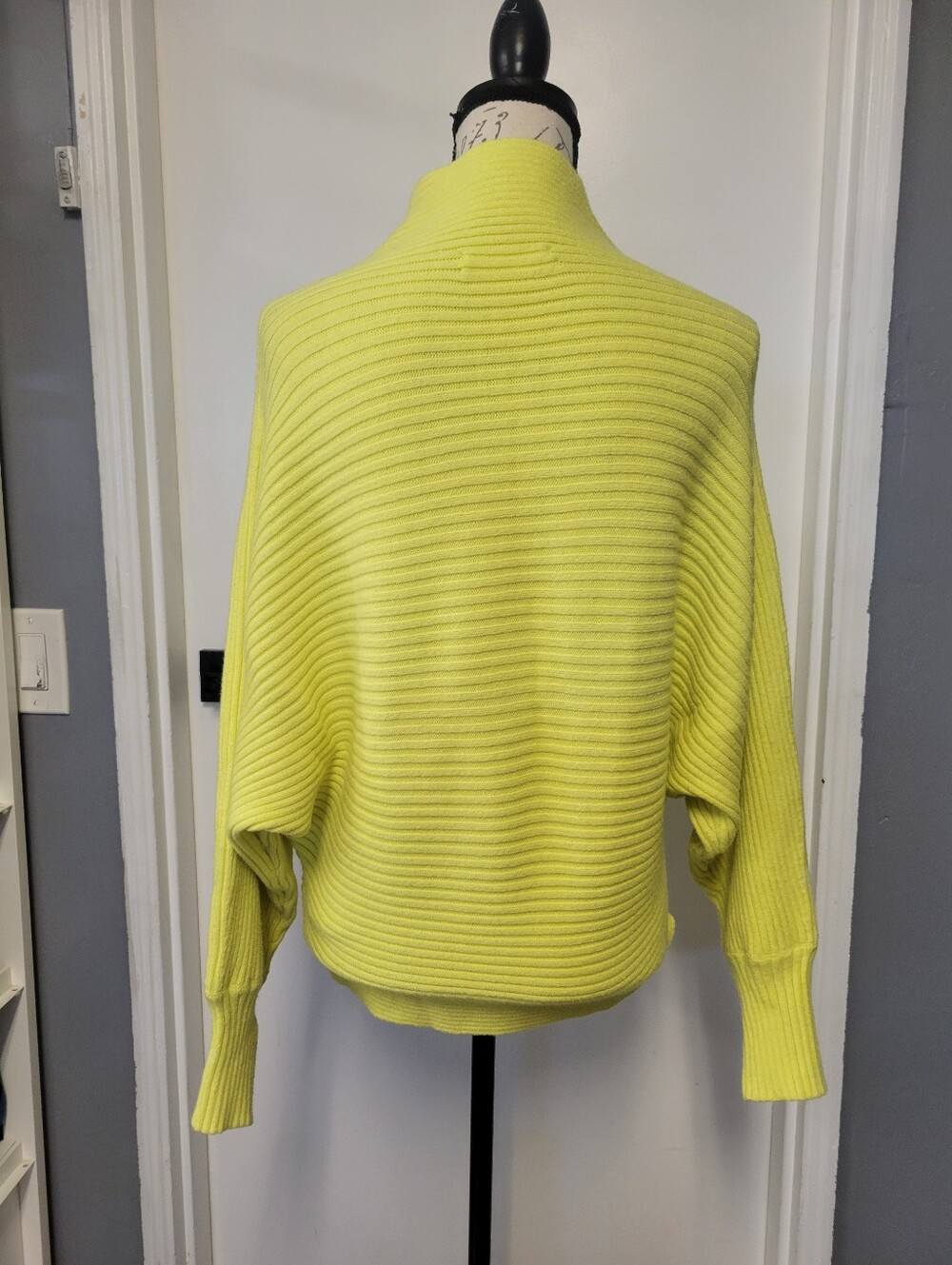 Anthropologie Mock Neck Dolman Sleeves Neon Yellow/Green Knit Sweater Medium - Picture 5 of 8